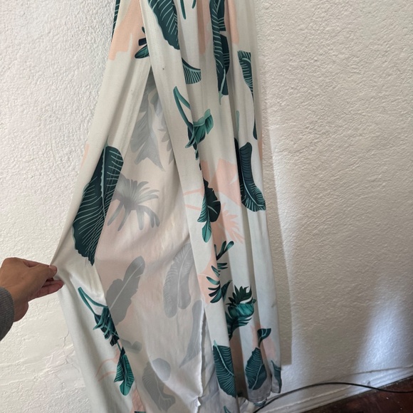 Beach Sun Dress with Two Slits - Picture 3 of 4